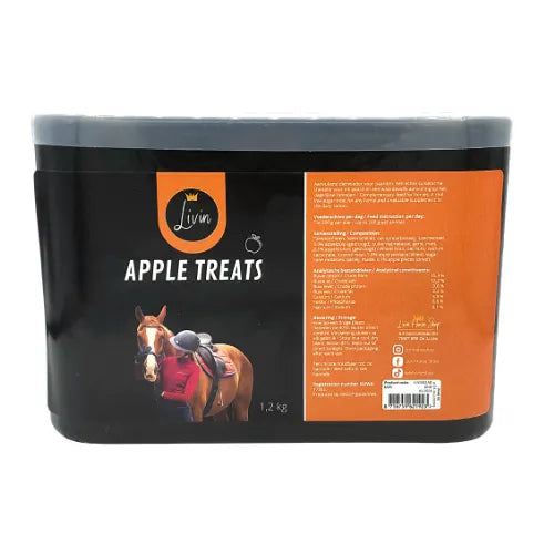 Livin Paardensnoepjes Apple treats 1,2 KG. Livin Paardensnoepjes Apple Treats 1,2 KG – Gezonde, stevige appelbrokken als smakelijke beloning. Niet dikmakend, kruimelt niet en verpakt in duurzame kartonnen emmer.