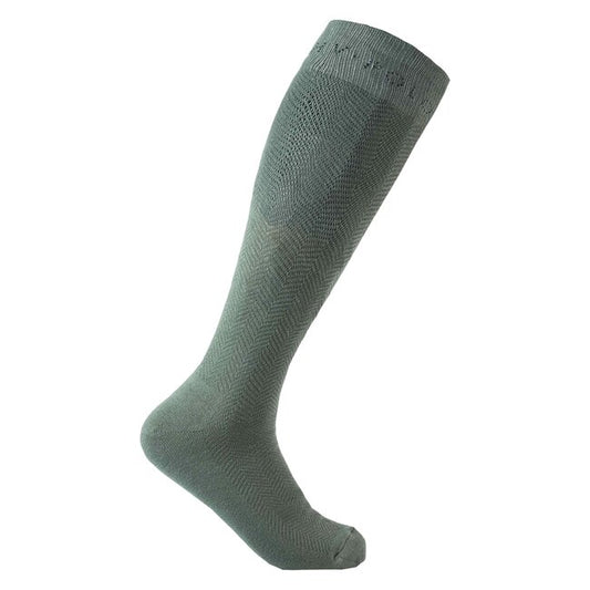 “HV Polo Lizzy Laarzensokken Meadow – stijlvolle jacquard paardrijsokken met strass-logo. Zacht, comfortabel en perfect passend in je rijlaarzen.”