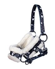 HKM Halsterset Hobby Horsing Donkerblauw met sterren. Stokpaard, stokpaardje, hobby horse, horse hobby.
Frontaanzicht HKM Halsterset Hobby Horsing Donkerblauw met sterren, achtergrond wit