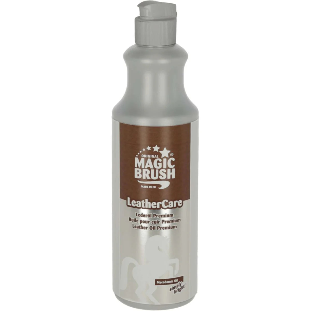 Verzorg je leer met Magic Brush Lederolie Premium. Diep voedende olie voor zadels, hoofdstellen & laarzen. Voorkomt uitdroging & beschermt tegen vocht. Verkrijgbaar bij Livin Horse Shop.