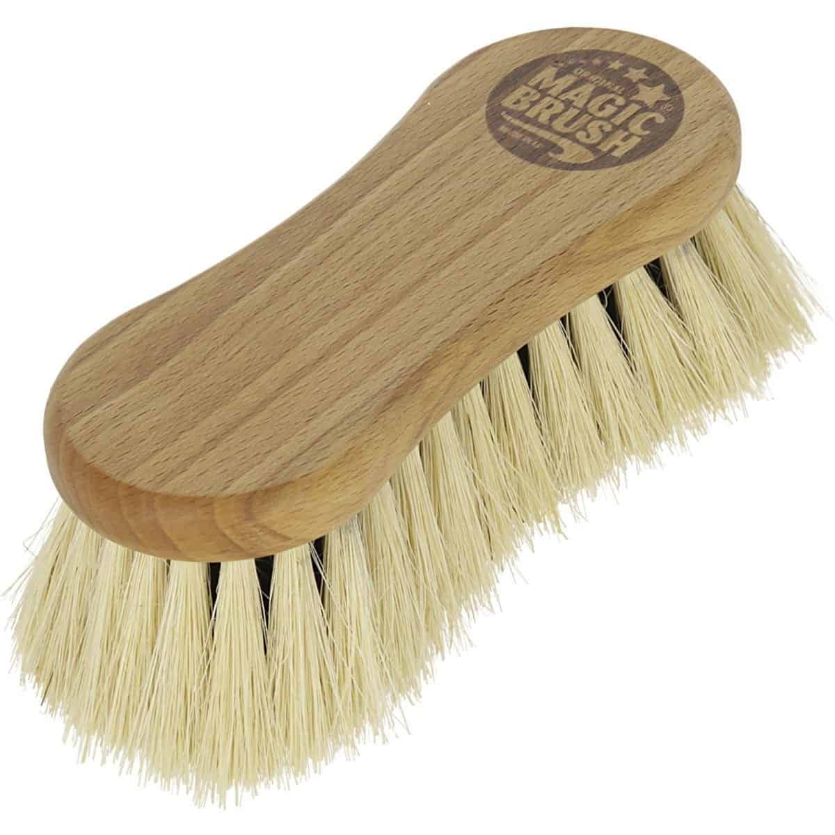 Magic Brush Combi Borstel Water Lily. Magic Brush Combi Borstel Water Lily van duurzaam Duits beukenhout met paardenhaar. Anatomisch gevormd, reinigt grondig en geeft glans. Geproduceerd in de EU.