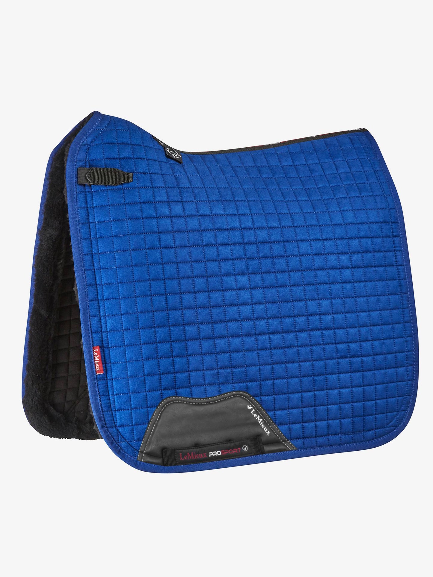 LeMieux Sensitive Dressage Square Benetton Blue. Dit LeMieux Zadeldekje is verkijgbaar bij Livin Horse Shop. Frontaanzicht LeMieux Zadeldekje Benetton Blue