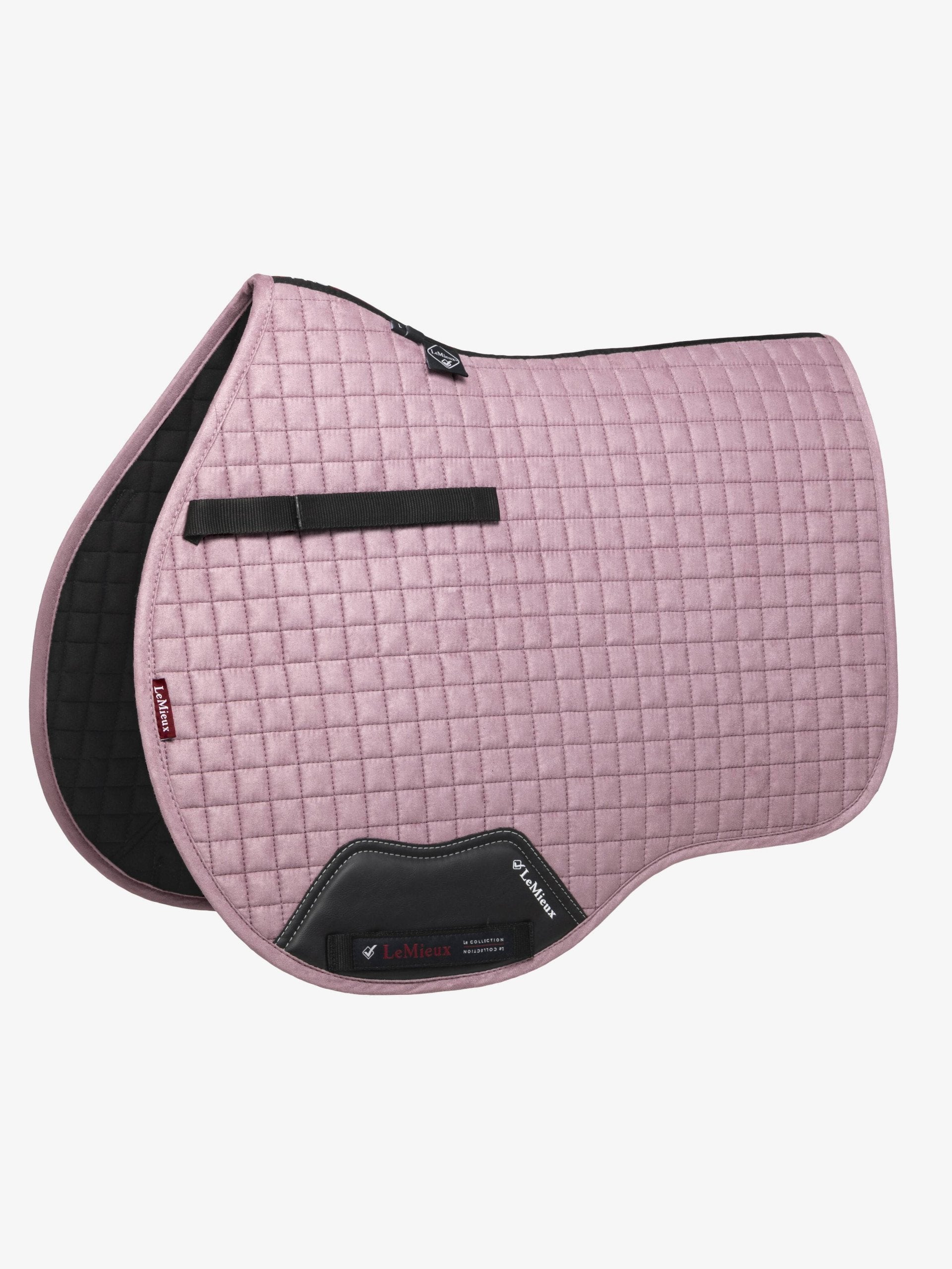 LeMieux Zadeldekje Suede Close Contact Square Musk. De LeMieux zadeldekjes voor paard of pony zijn verkrijgbaar bij Livin Horse Shop. LemIeux - Zadeldek - zadeldekje - frontaanzicht musk