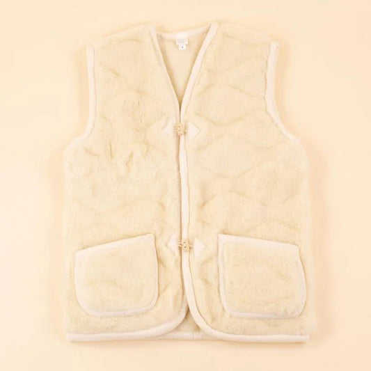 Moonrise wollen dames vest 3D print – Luxe vest van 100% merinowol met houten knopen en zakken. Zacht, warm en stijlvol. Perfecte pasvorm en natuurlijke elegantie.