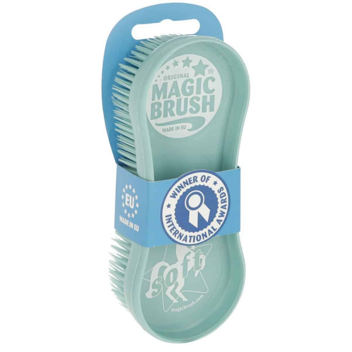 Magic Brush Soft Turquoise. Ontdek de Magic Brush Soft Turquoise: dé verzorgingsborstel met ultrazachte Quadro haren, perfect voor gevoelige zones van je paard. Gemaakt in de EU.