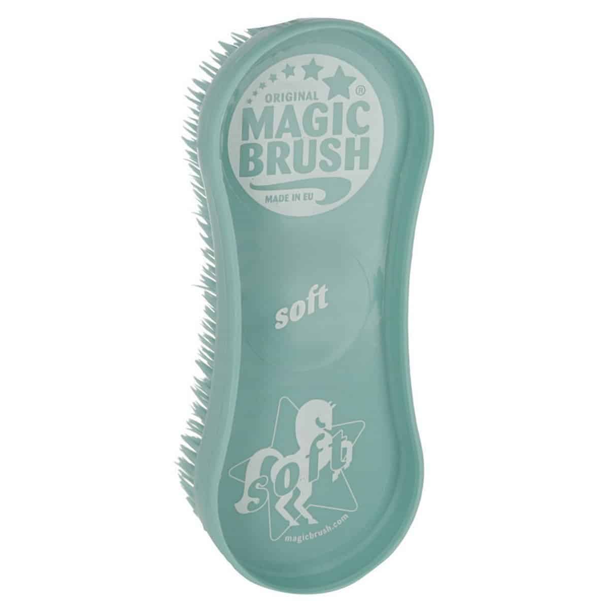 Ontdek de Magic Brush Soft Turquoise: dé verzorgingsborstel met ultrazachte Quadro haren, perfect voor gevoelige zones van je paard. Gemaakt in de EU.