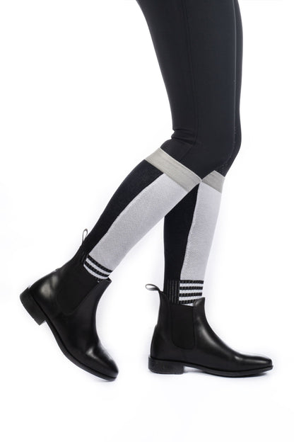 HKM Sports Paardrijsokken Olympia Zwart met zachte voering bij enkel en teen. Optimale pasvorm in rijlaarzen. Comfortabele en duurzame rijsokken.