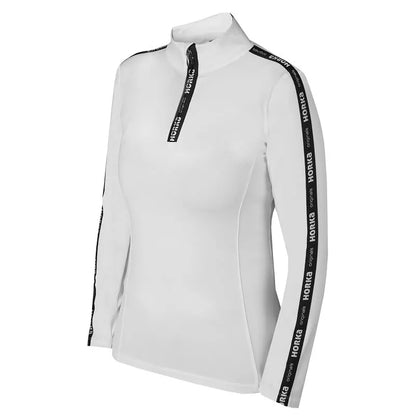 HORKA Originals Tape Shirt voor dames met lange mouwen. Ademend, sneldrogend en geurremmend dankzij Polygiene. Ideaal voor paardrijden en stal. Verkrijgbaar bij Livin Horse Shop
