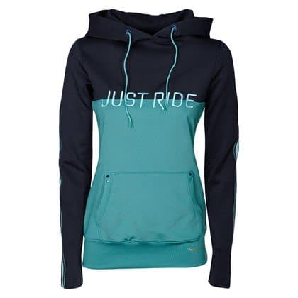 Harry’s Horse Hoodie Just Ride Ocean Navy. Harry’s Horse Hoodie Just Ride Ocean Navy met gestreepte bies, kangaroezakken en Just Ride logo. Comfortabel, stijlvol en ideaal voor stal & vrije tijd. Gemaakt van 94% polyester en 6% spandex.