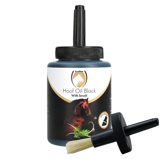 Zwarte hoefolie met tea tree – beschermt en verzorgt donkere paardenhoeven. Met kwast in dop. Verkrijgbaar bij Livin Horse Shop.