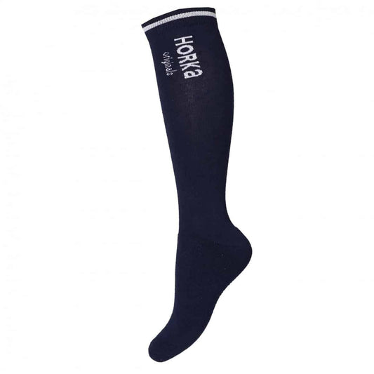 Koop de HORKA Originals Sokken – Blauw bij Livin Horse Shop. Sportieve paardrijsokken met verstevigd voetbed, comfort en kwaliteit. Perfect voor ruiters!