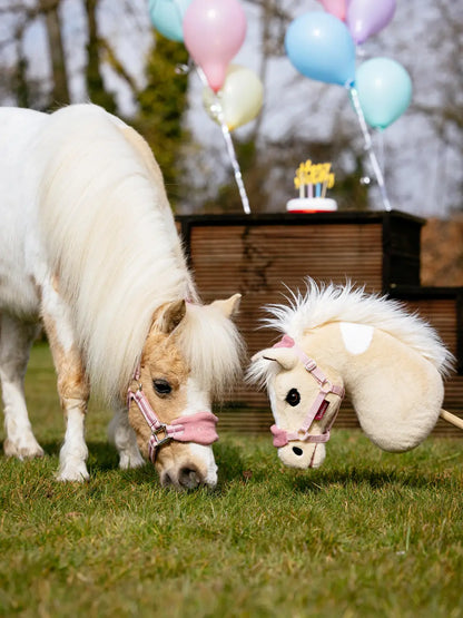 LeMieux Hobby Horse Stokpaardje Lemon – Realistisch Paardenspeelgoed voor Urenlang Speelplezier
