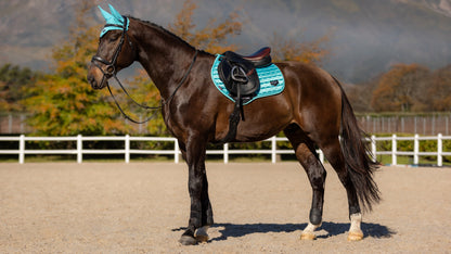 LeMieux Zadeldekje Loire Classic Satin CC Azure | Luxe Satijnen Zadeldek